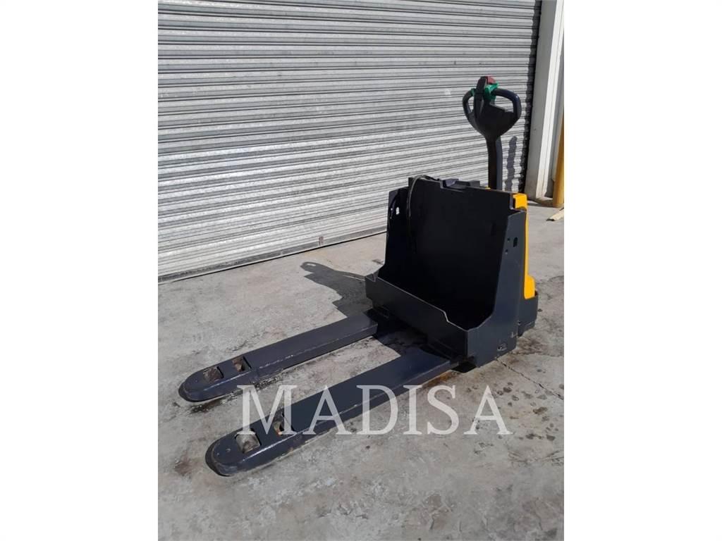 CAT LIFT TRUCKS EJE120E Golfikärud