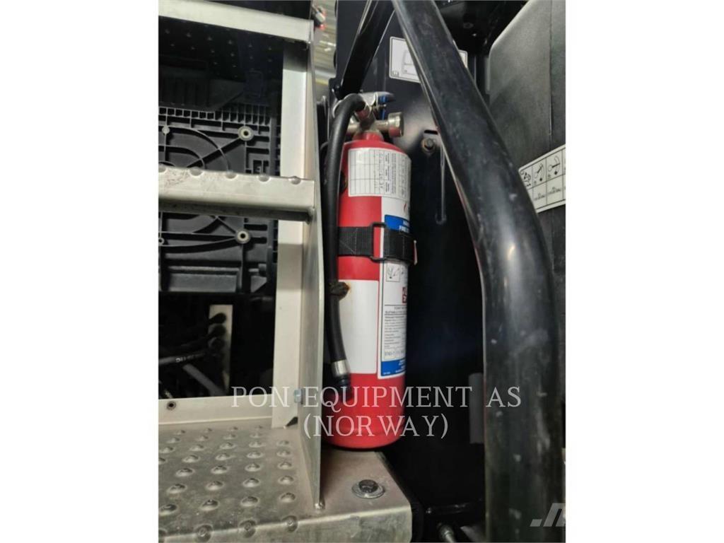 CAT M314F Ratasekskavaatorid