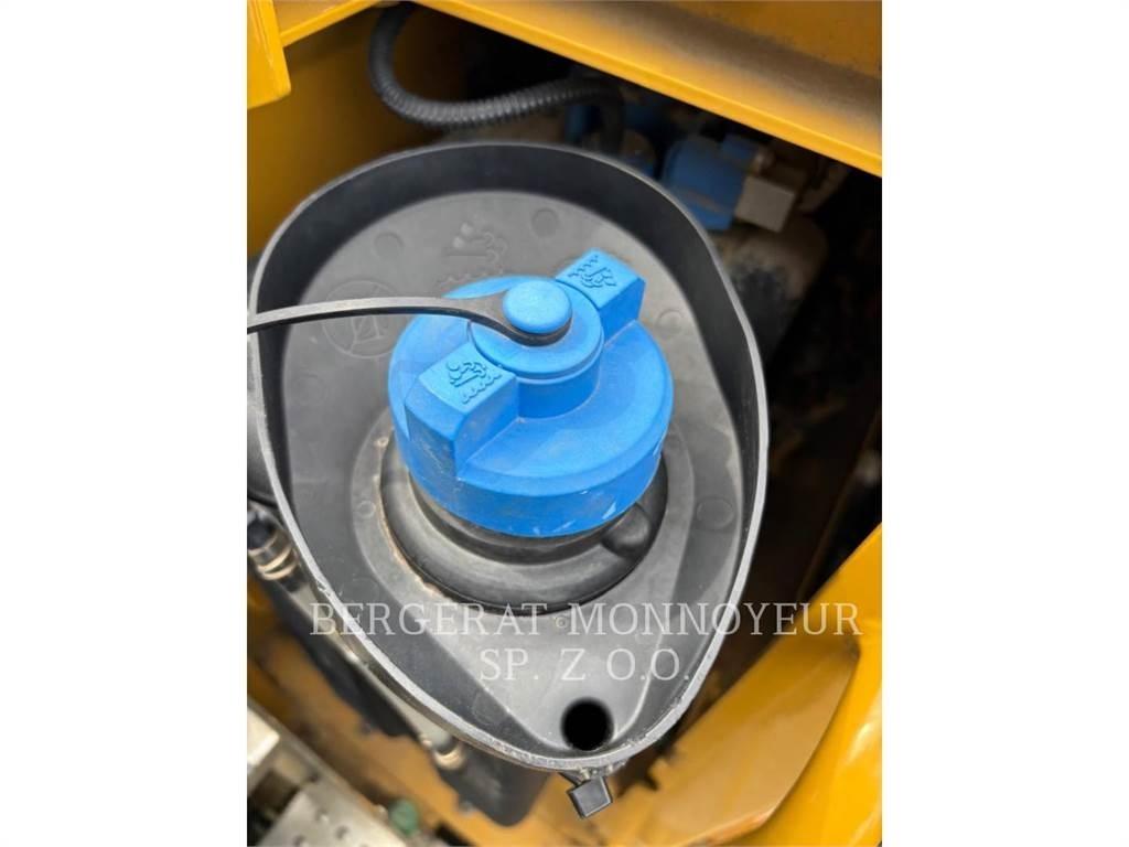 CAT M318 Ratasekskavaatorid