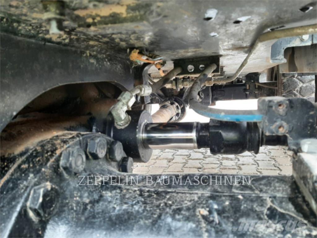 CAT M318-07A Ratasekskavaatorid