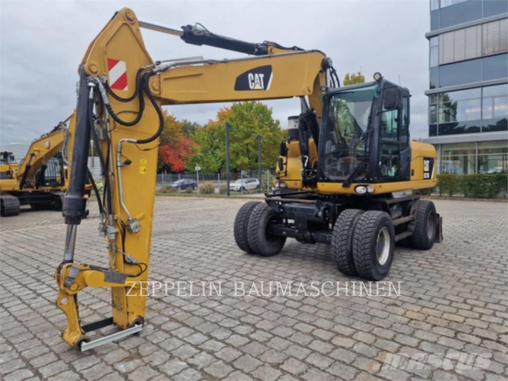 CAT M318D Ratasekskavaatorid