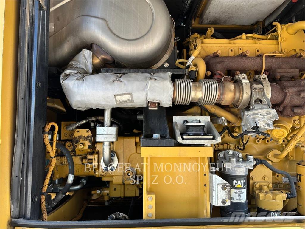 CAT M318F Ratasekskavaatorid