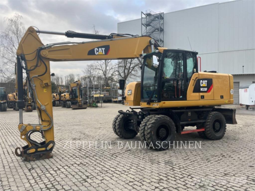 CAT M320F Ratasekskavaatorid