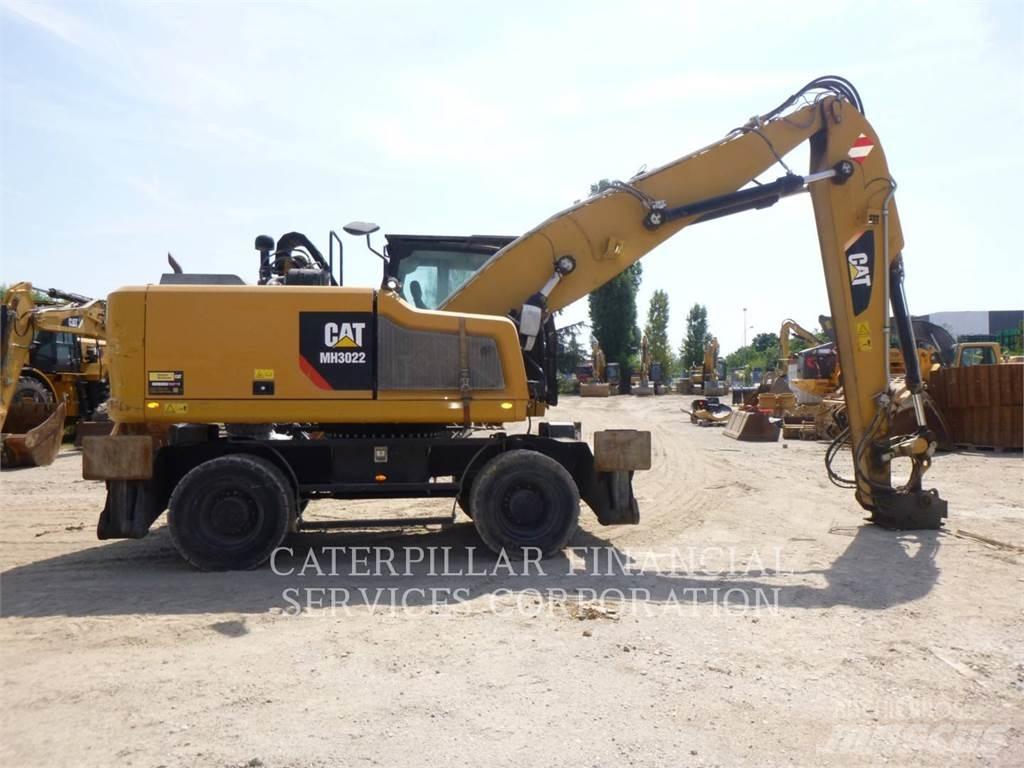 CAT MH3022-06 Ratasekskavaatorid