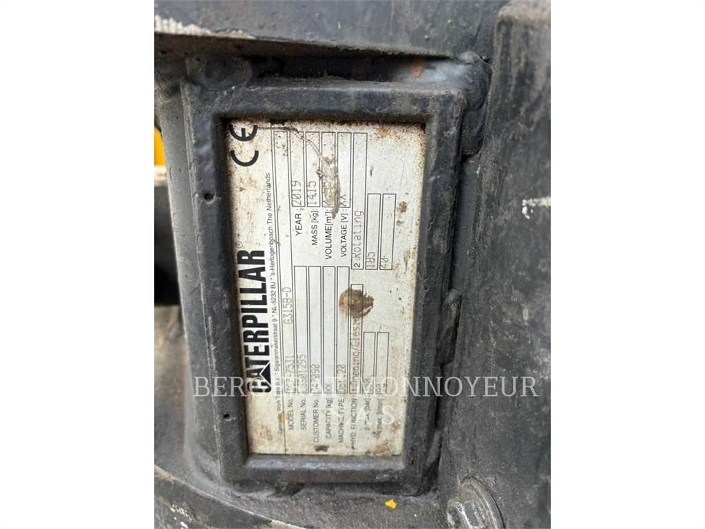 CAT MH3022-1 Ratasekskavaatorid