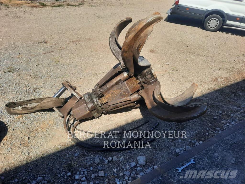 CAT MH3024-06 Ratasekskavaatorid