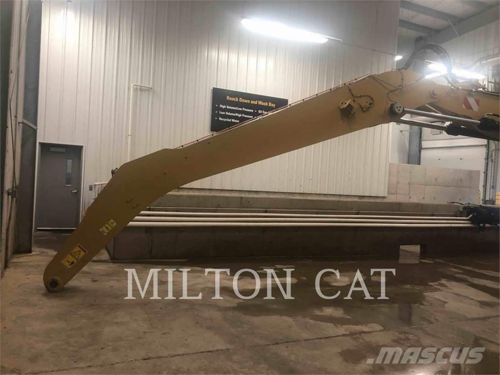 CAT MH3026 Ratasekskavaatorid