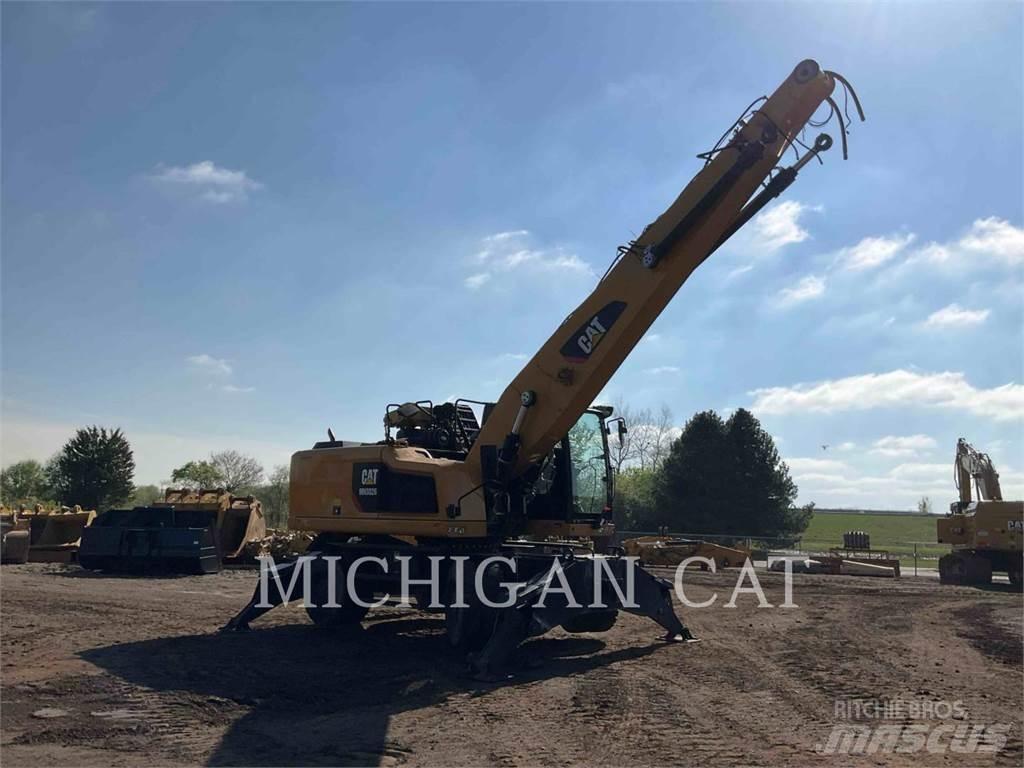 CAT MH3026 Ratasekskavaatorid