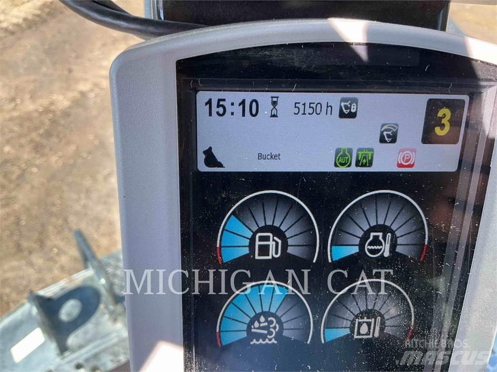 CAT MH3026 Ratasekskavaatorid