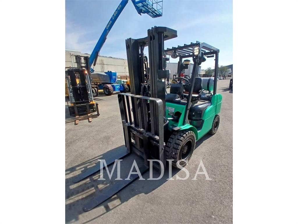 CAT MITSUBISHI FG30N-LP Kahveltõstukid - muud