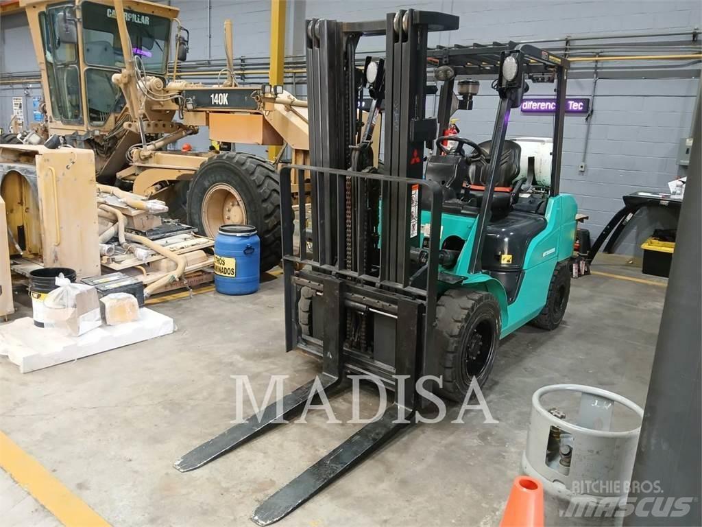 CAT MITSUBISHI FG30N-LP Kahveltõstukid - muud