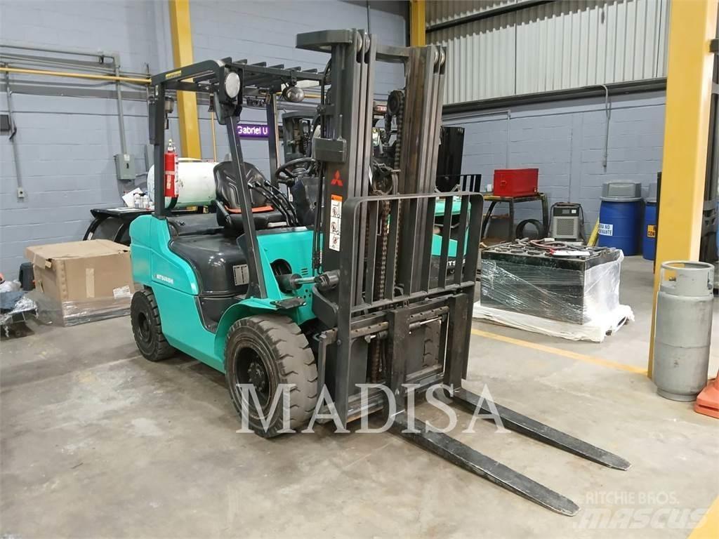 CAT MITSUBISHI FG30N-LP Kahveltõstukid - muud