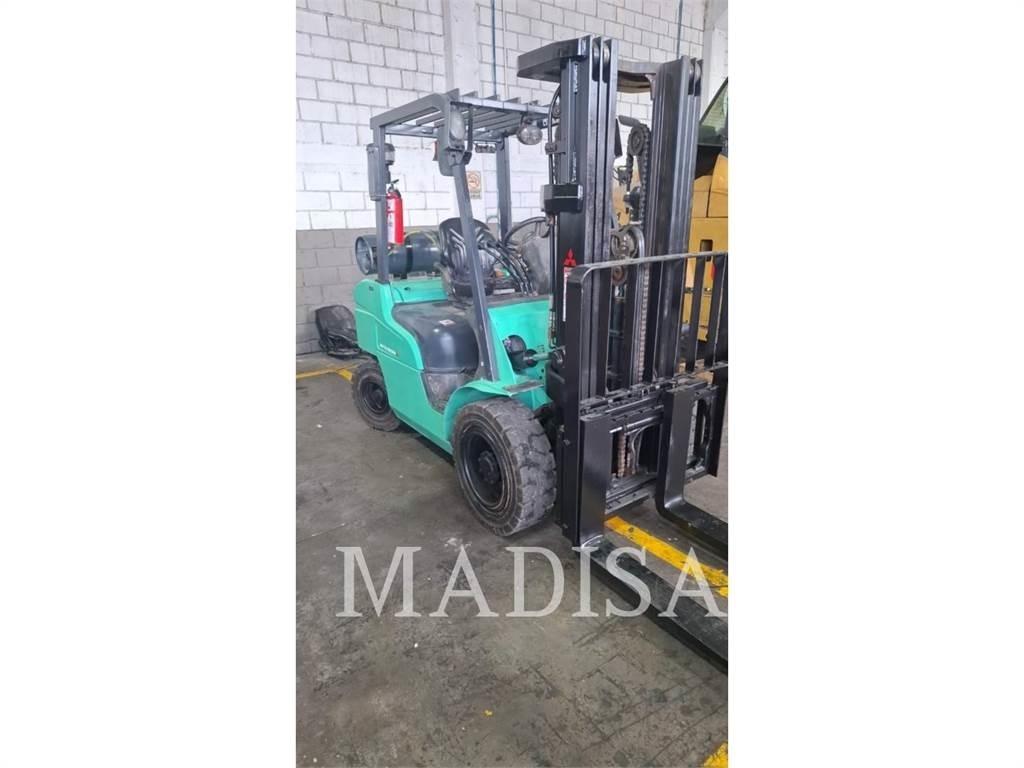 CAT MITSUBISHI FG30N-LP Kahveltõstukid - muud