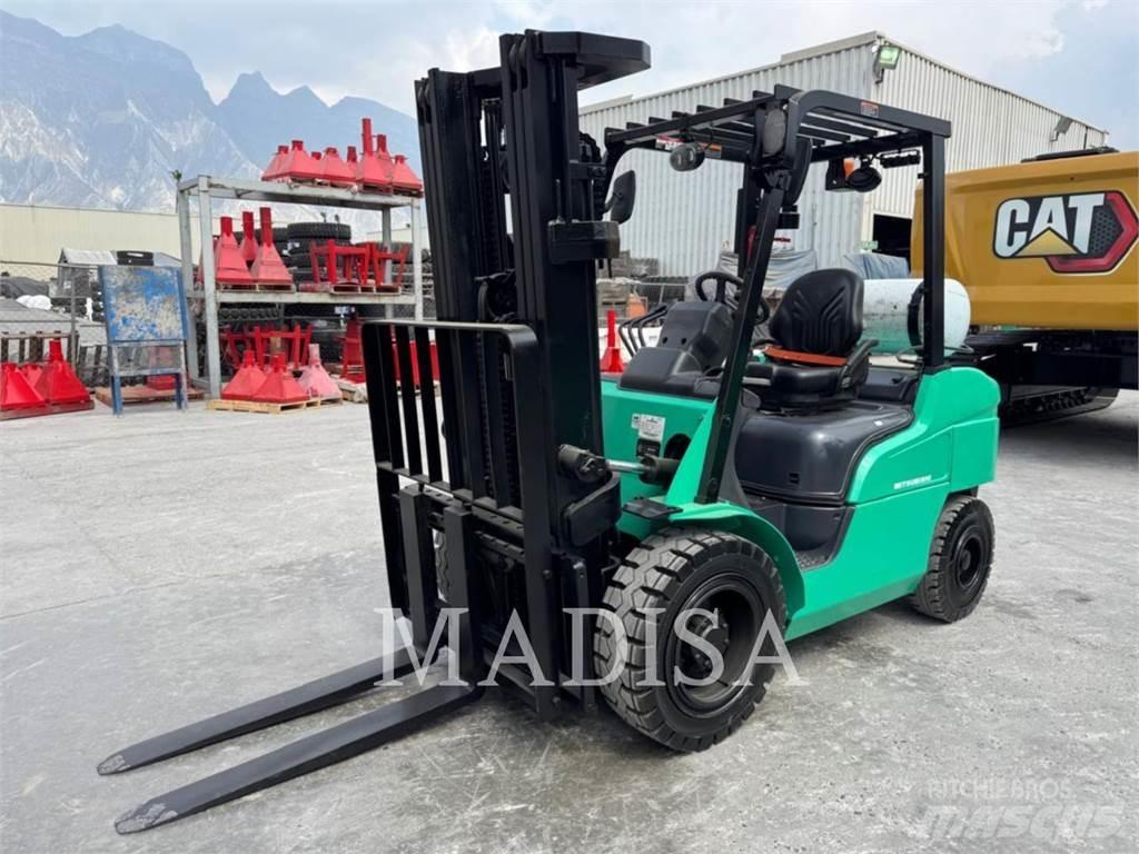 CAT MITSUBISHI FG30N-LP Kahveltõstukid - muud
