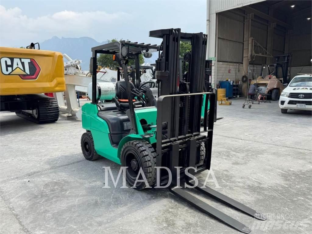 CAT MITSUBISHI FG30N-LP Kahveltõstukid - muud