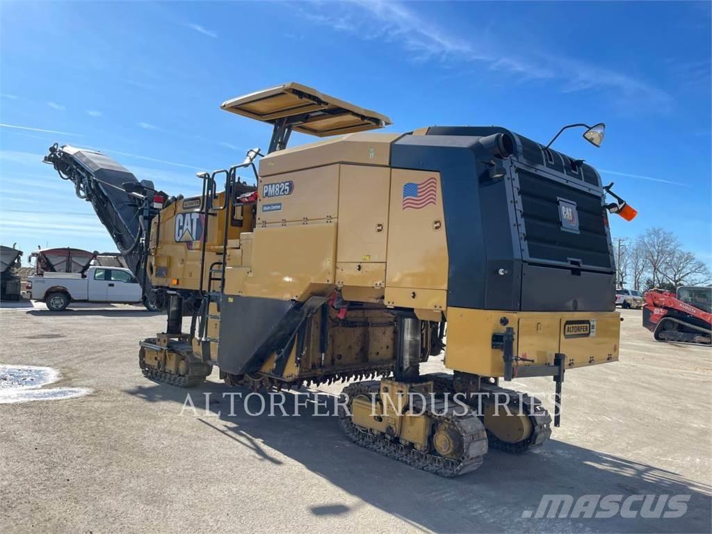 CAT PM825 Asfaldi külmfreesimise masinad
