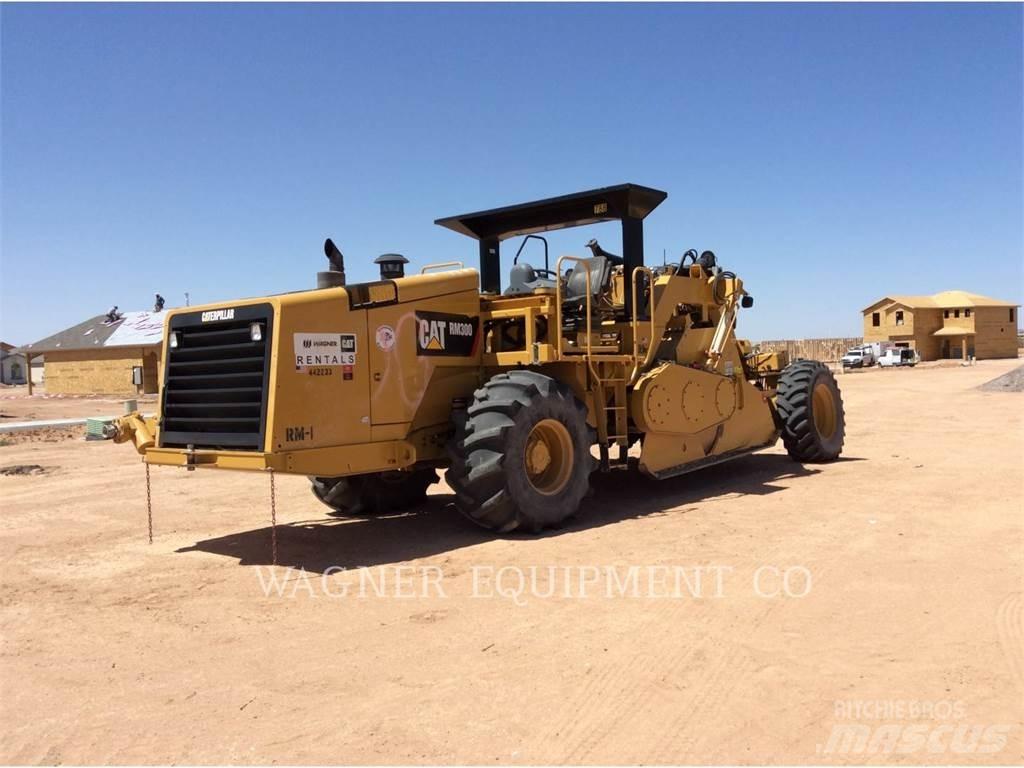 CAT RM-300 Asfaldi taaskasutuse masinad