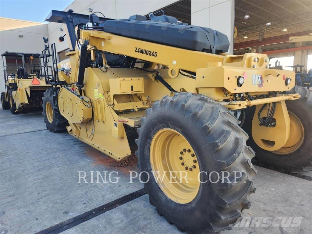 CAT RM400 Asfaldi taaskasutuse masinad