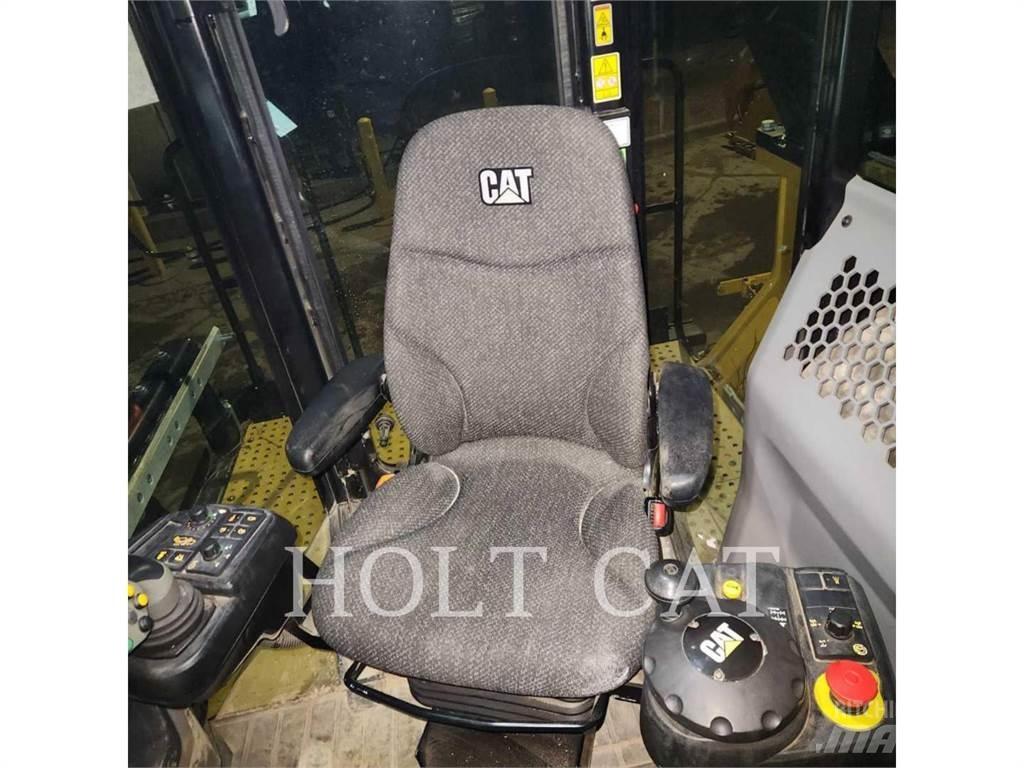 CAT RM400 CAB Asfaldi taaskasutuse masinad