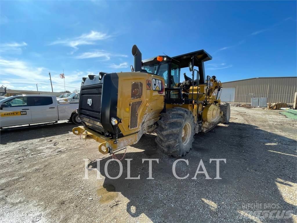 CAT RM400 CAB Asfaldi taaskasutuse masinad