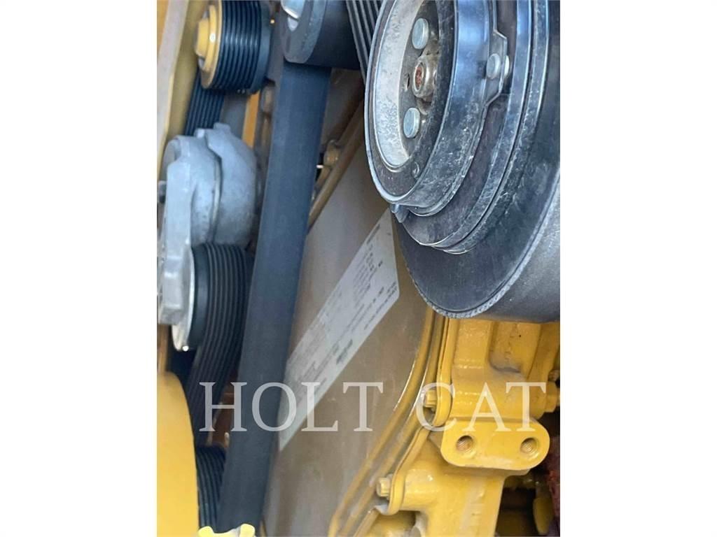 CAT RM400 CAB Asfaldi taaskasutuse masinad