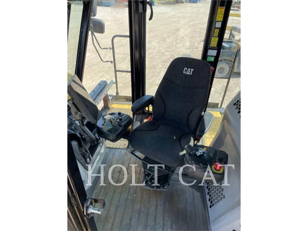 CAT RM400 CAB Asfaldi taaskasutuse masinad