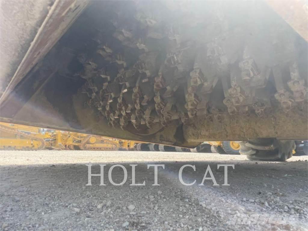 CAT RM400 CAB Rataslaadurid