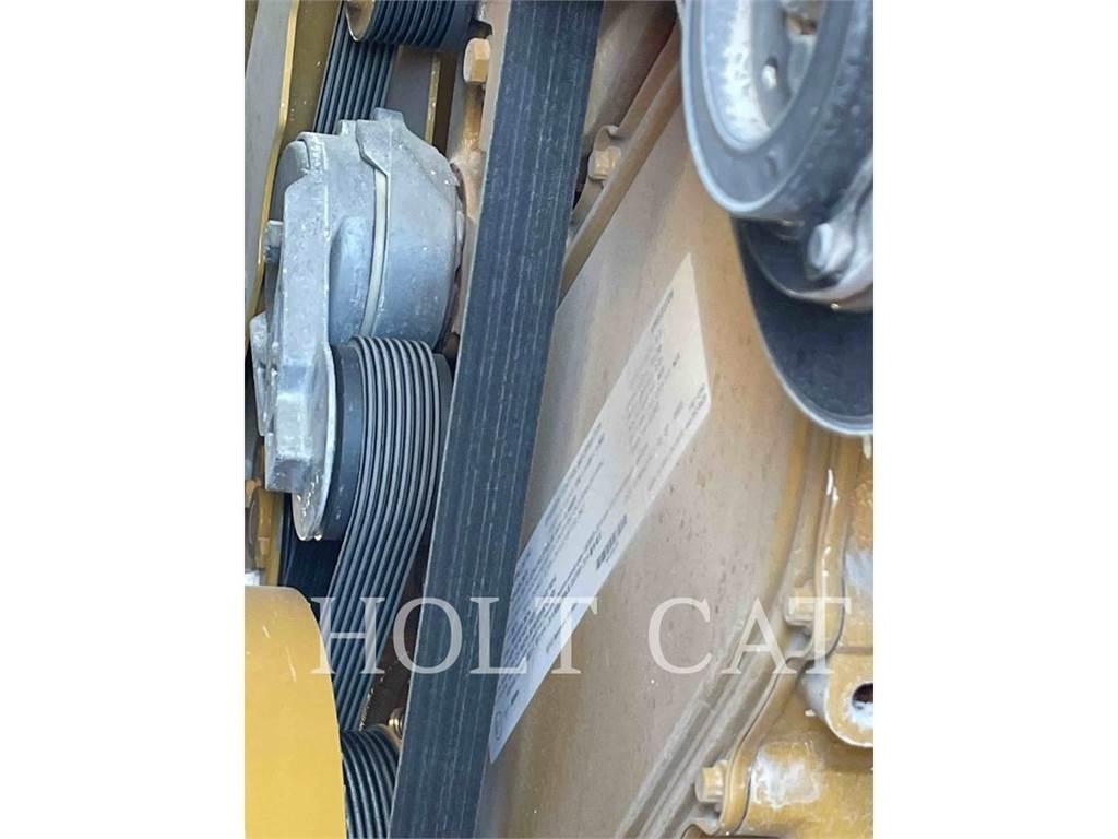 CAT RM400 CAB Asfaldi taaskasutuse masinad