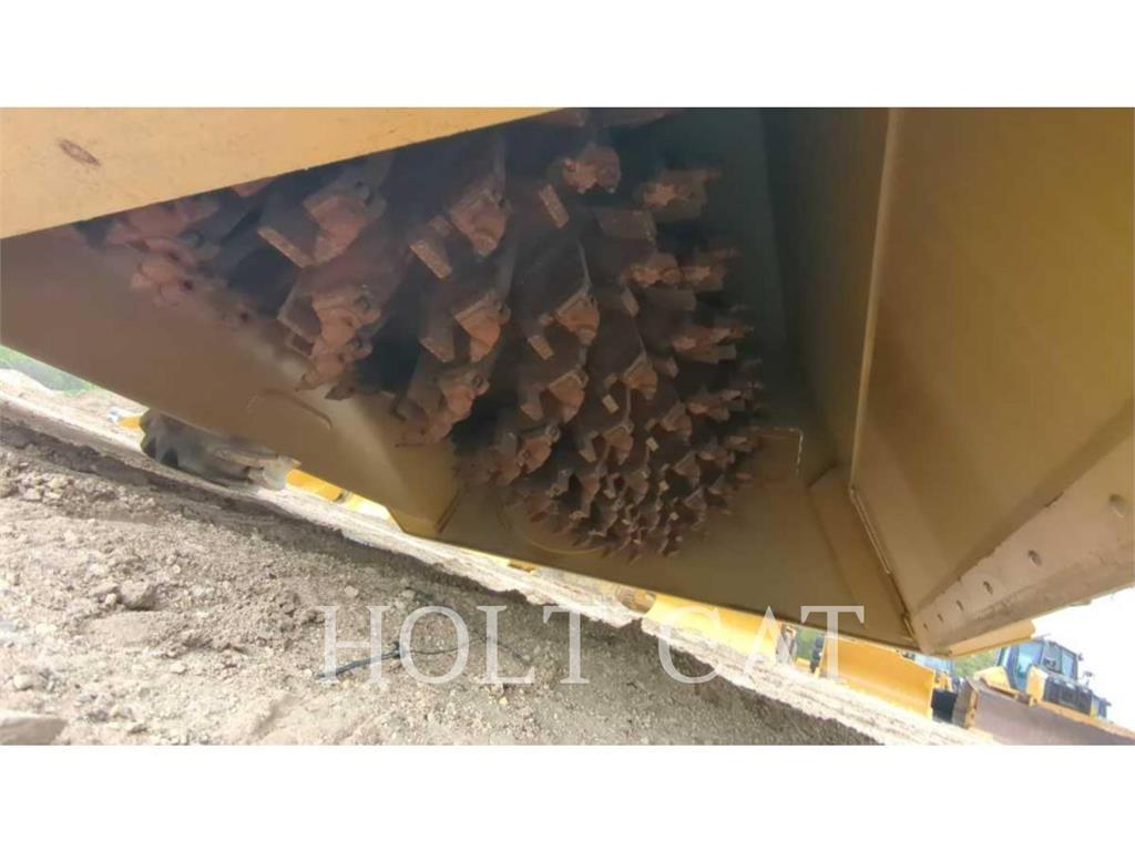CAT RM400 CAB Asfaldi taaskasutuse masinad