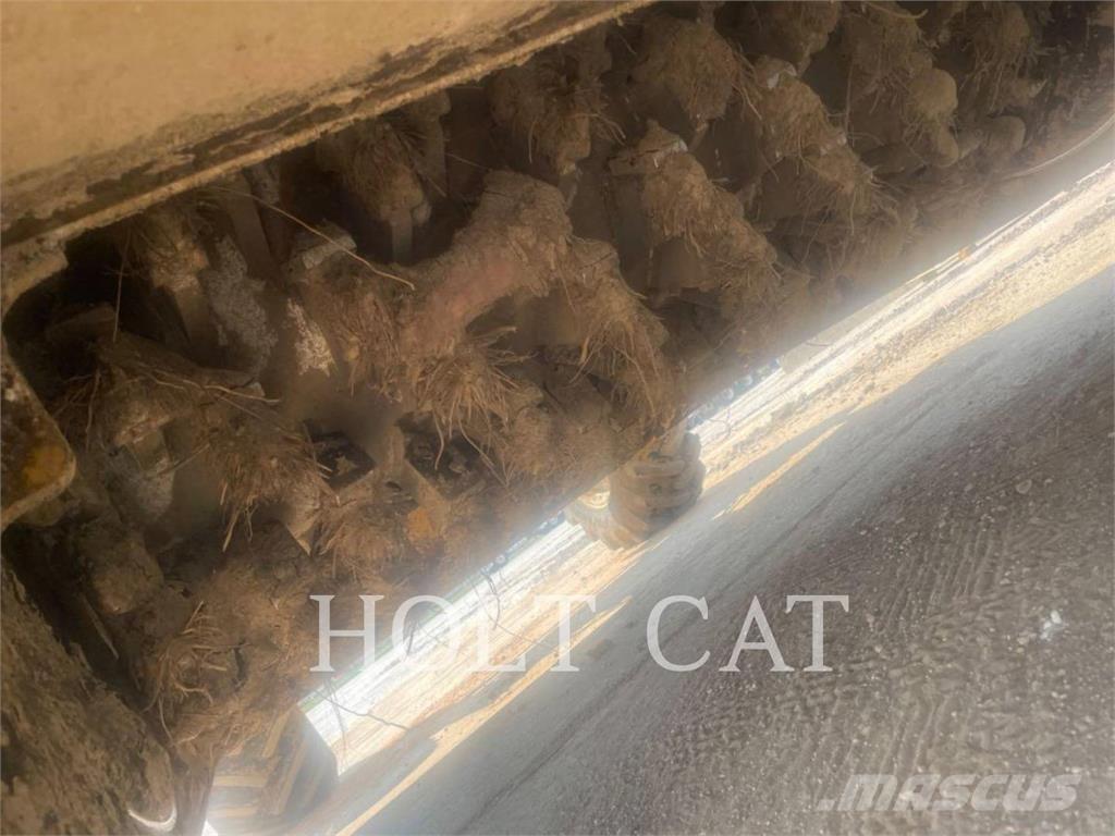 CAT RM400 CAB Asfaldi taaskasutuse masinad