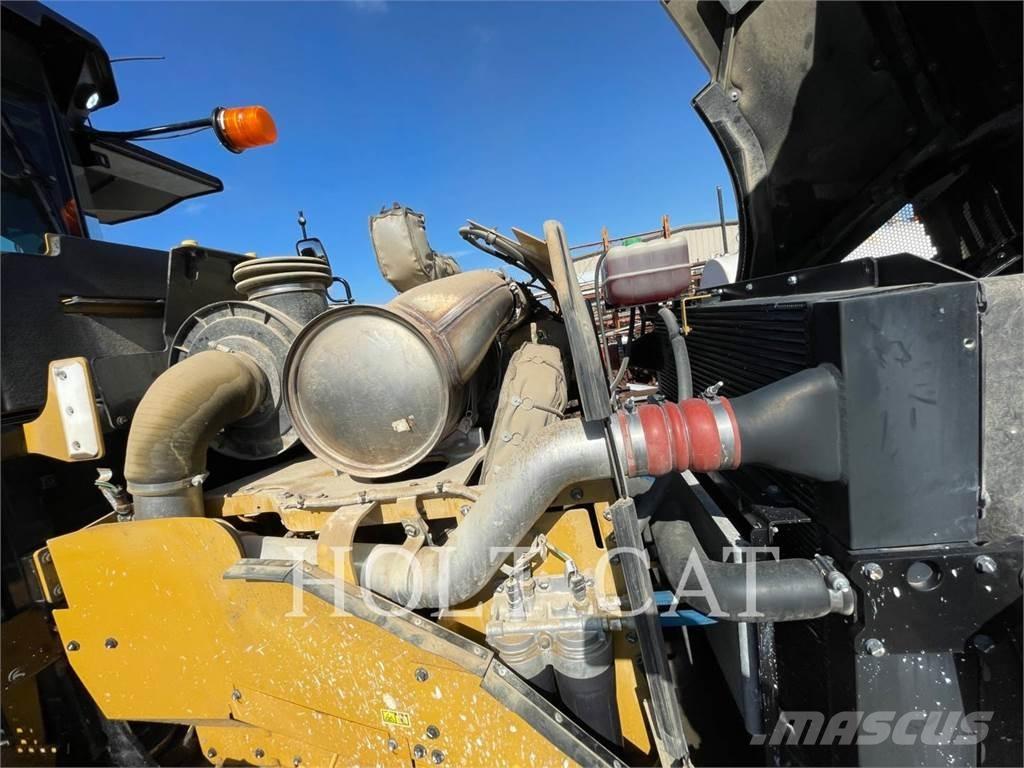 CAT RM400 CAB Asfaldi taaskasutuse masinad