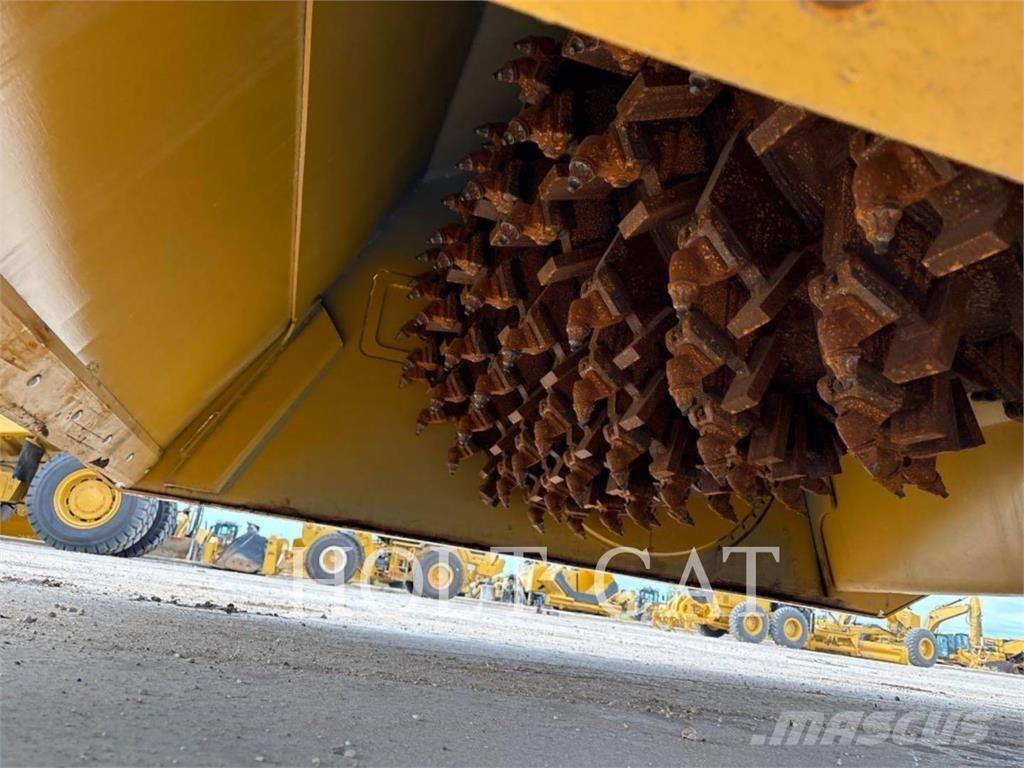 CAT RM400 CAB Asfaldi taaskasutuse masinad