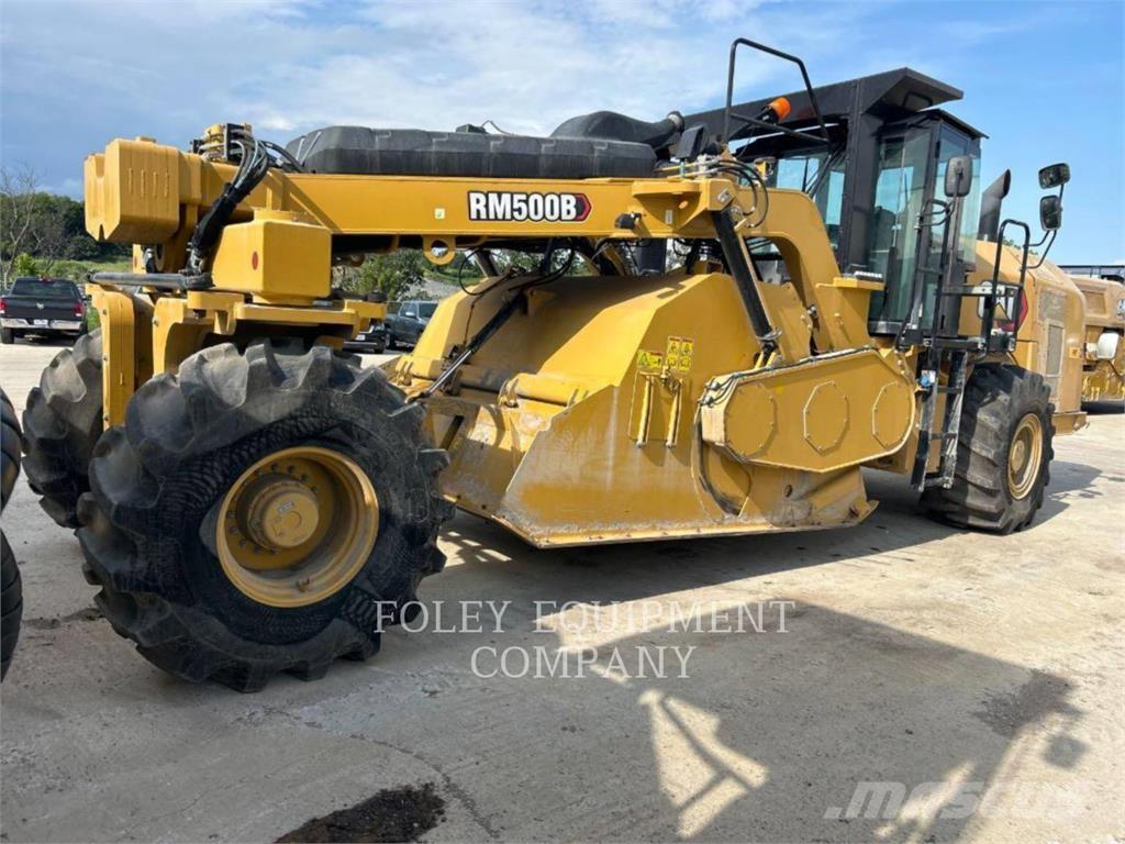 CAT RM500B Asfaldilaoturid