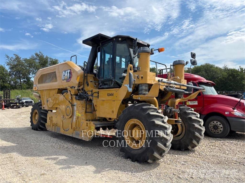 CAT RM600-01 Asfaldilaoturid
