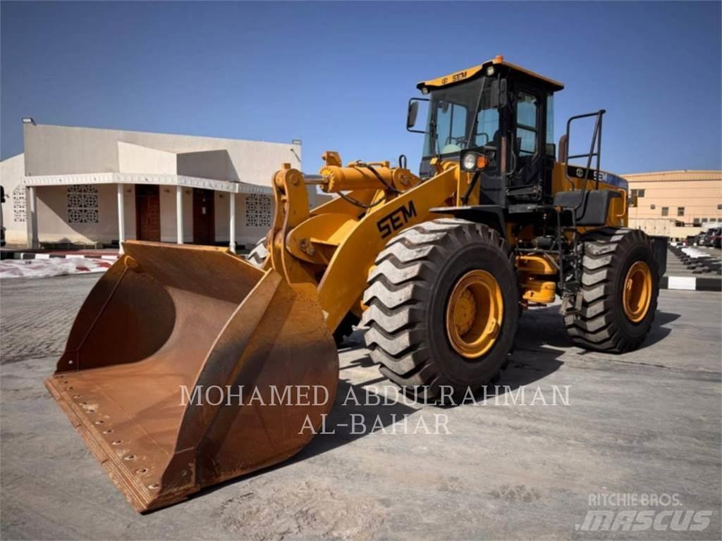 CAT SEM660D Rataslaadurid