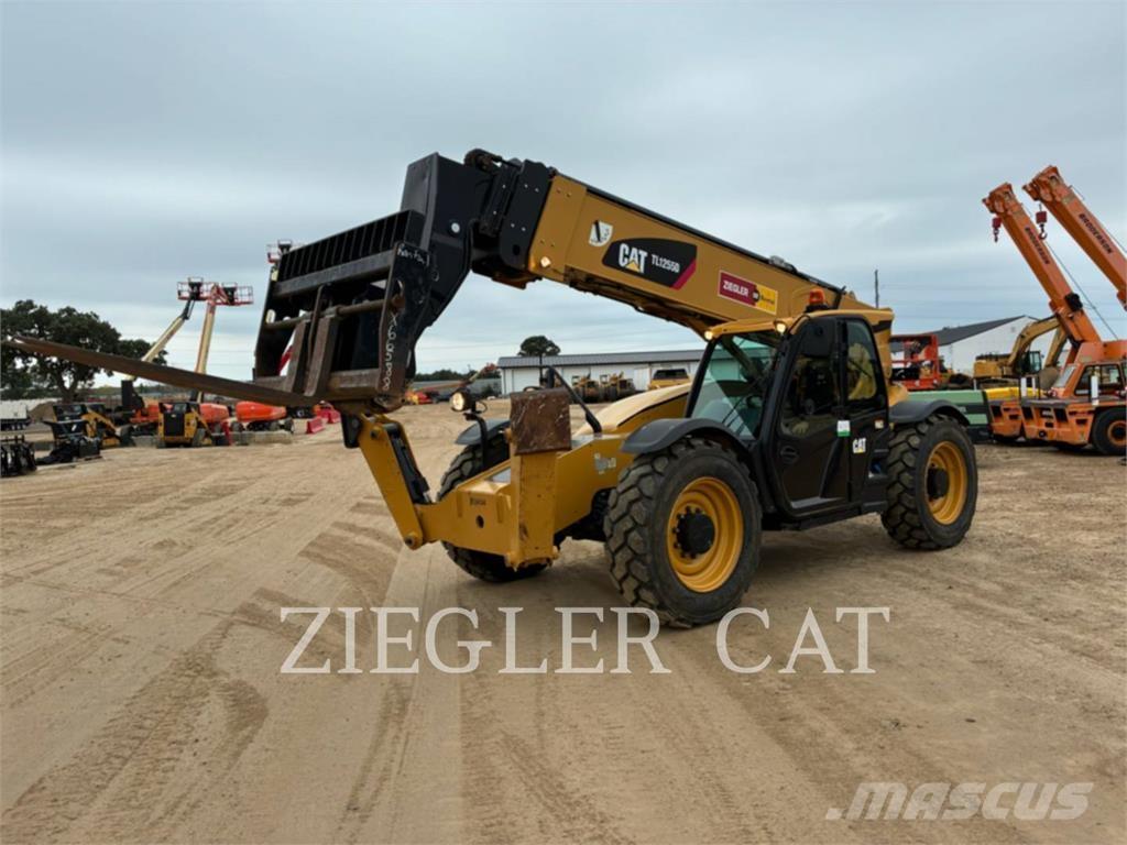 CAT TL1255D Teleskooplaadurid