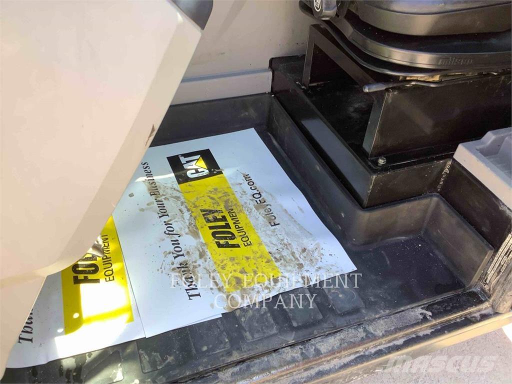 CAT TL1255DC Teleskooplaadurid