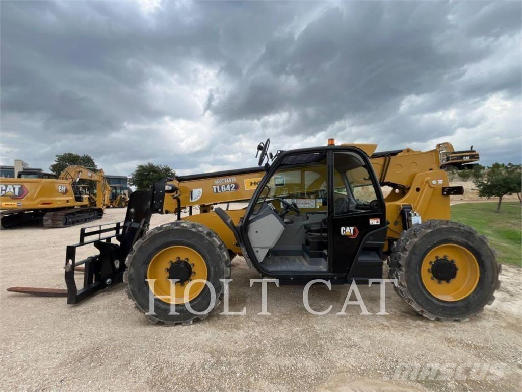 CAT TL642 Teleskooplaadurid