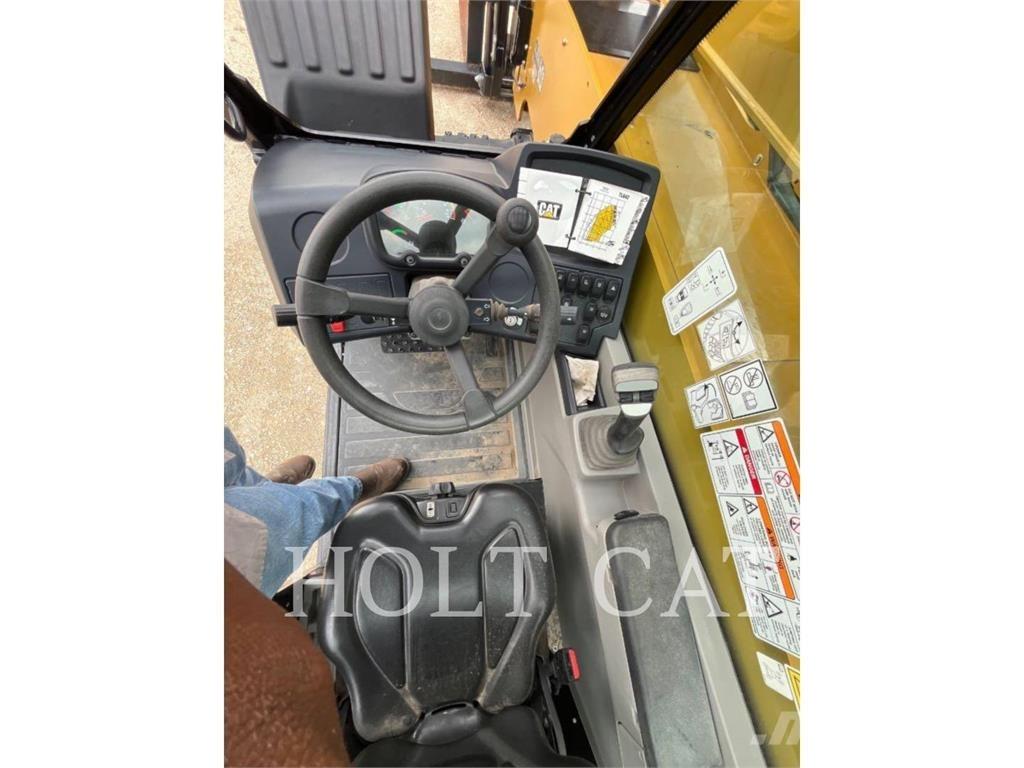 CAT TL642 Teleskooplaadurid