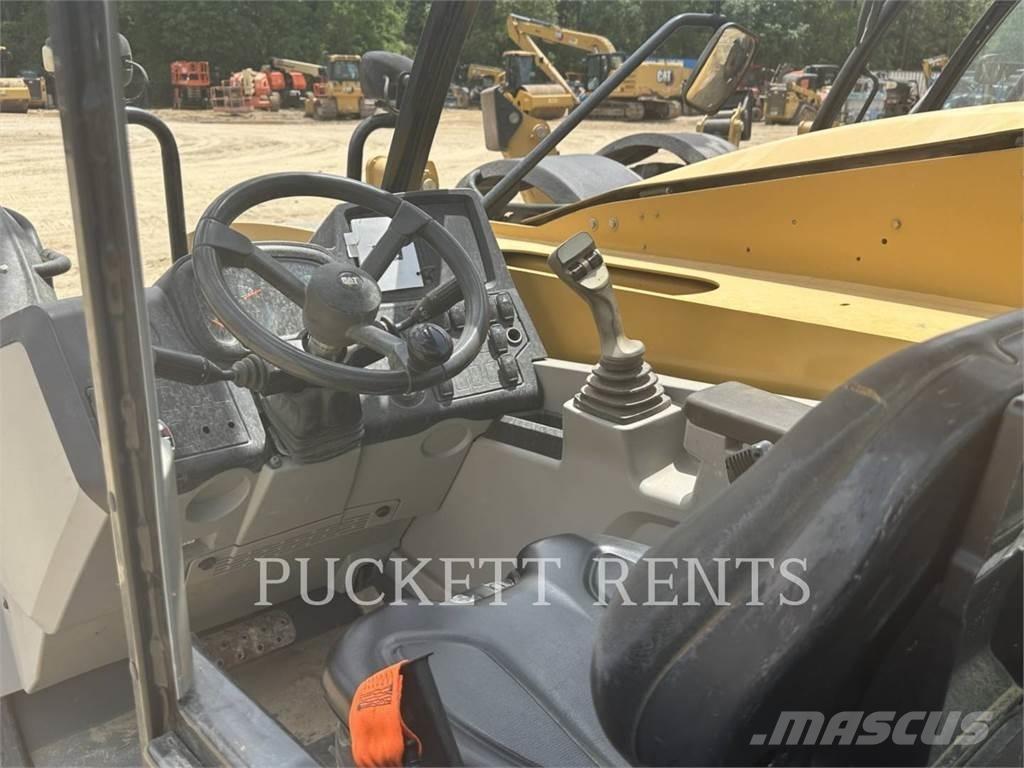 CAT TL642D Teleskooplaadurid