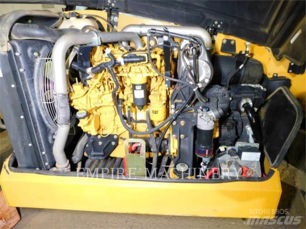 CAT TL642D Teleskooplaadurid