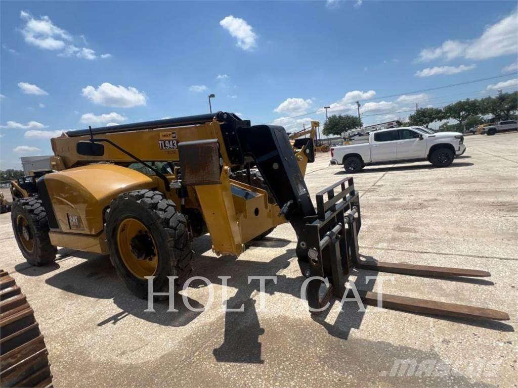 CAT TL943 Rataslaadurid