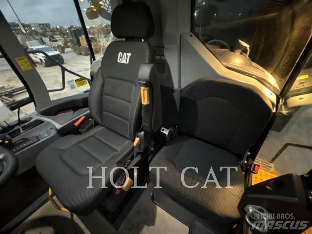 CAT W00 740GC Tsisternveokid