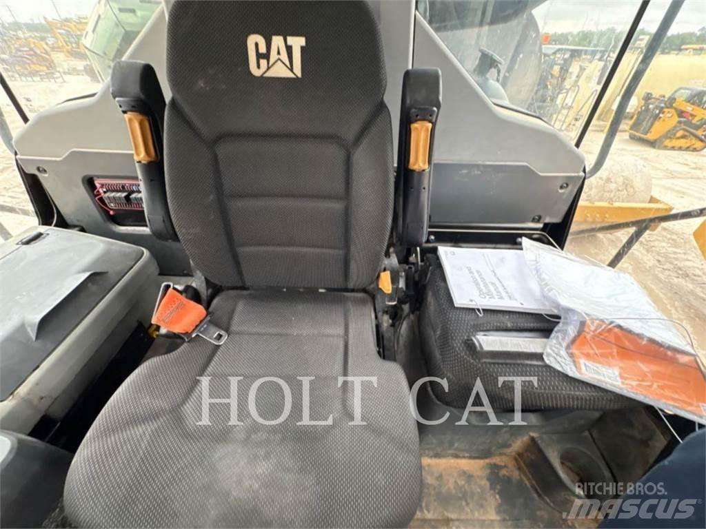 CAT W00 740GC Tsisternveokid