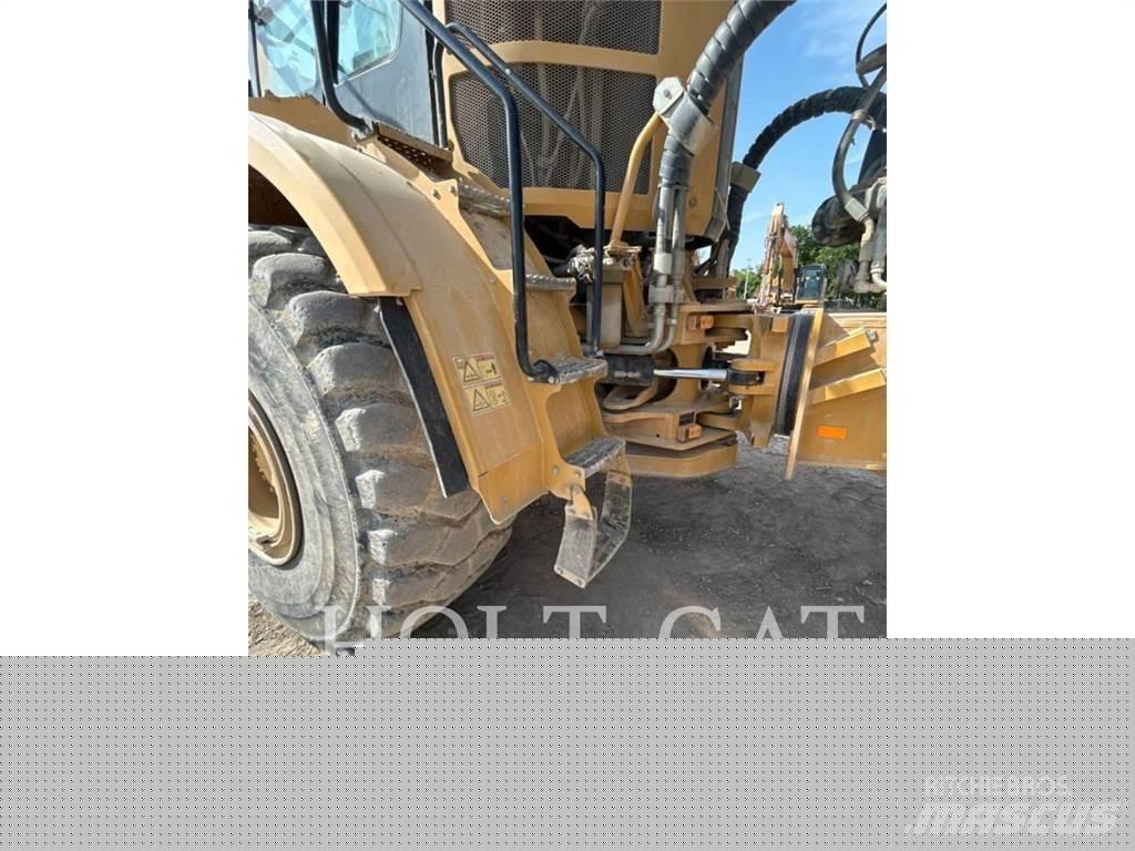 CAT W00 740GC Tsisternveokid