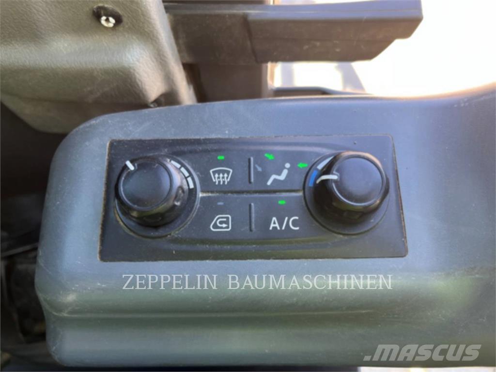 Doosan DX63-3 Roomikekskavaatorid