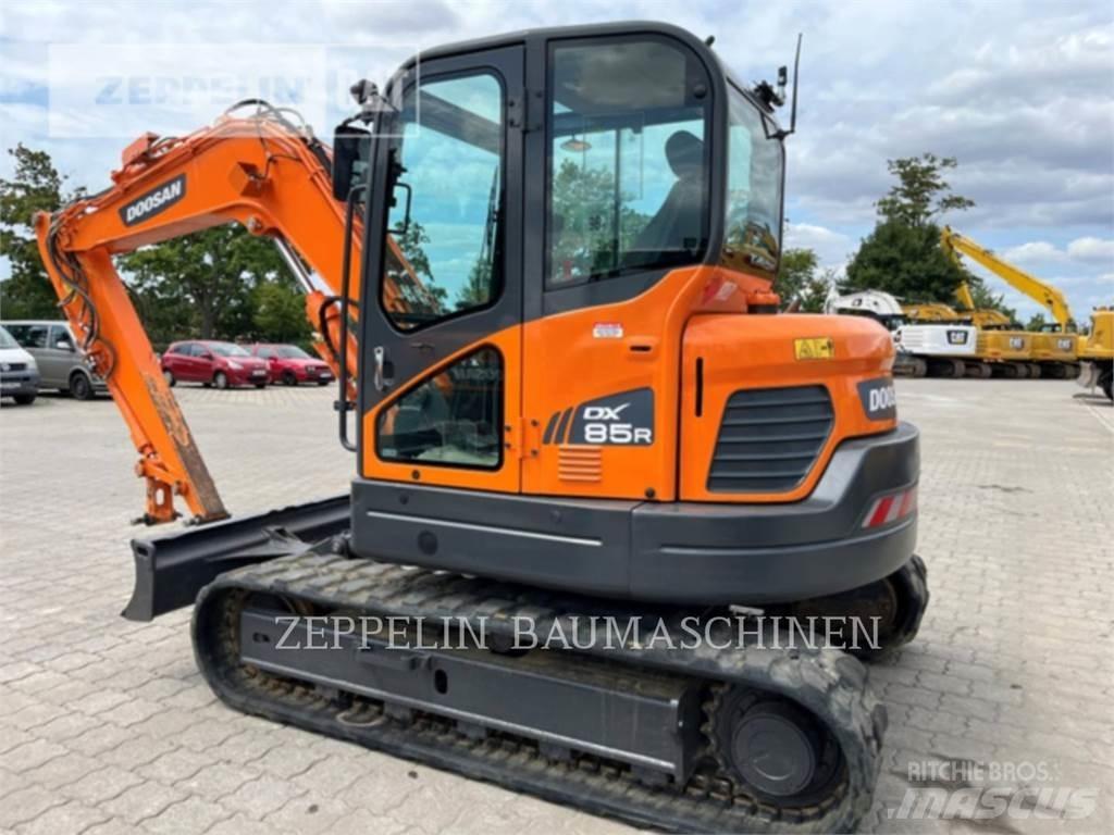 Doosan DX85R-3 Roomikekskavaatorid