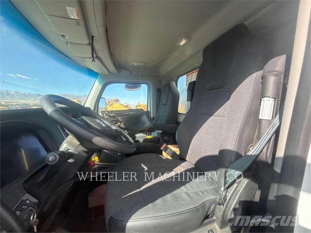  E.D. ETNYRE DIST 3500 Bituumenipritsid