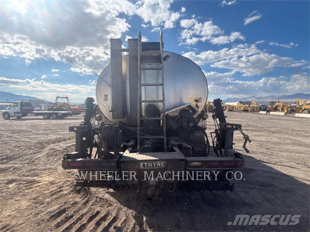  E.D. ETNYRE DIST 3500 Bituumenipritsid