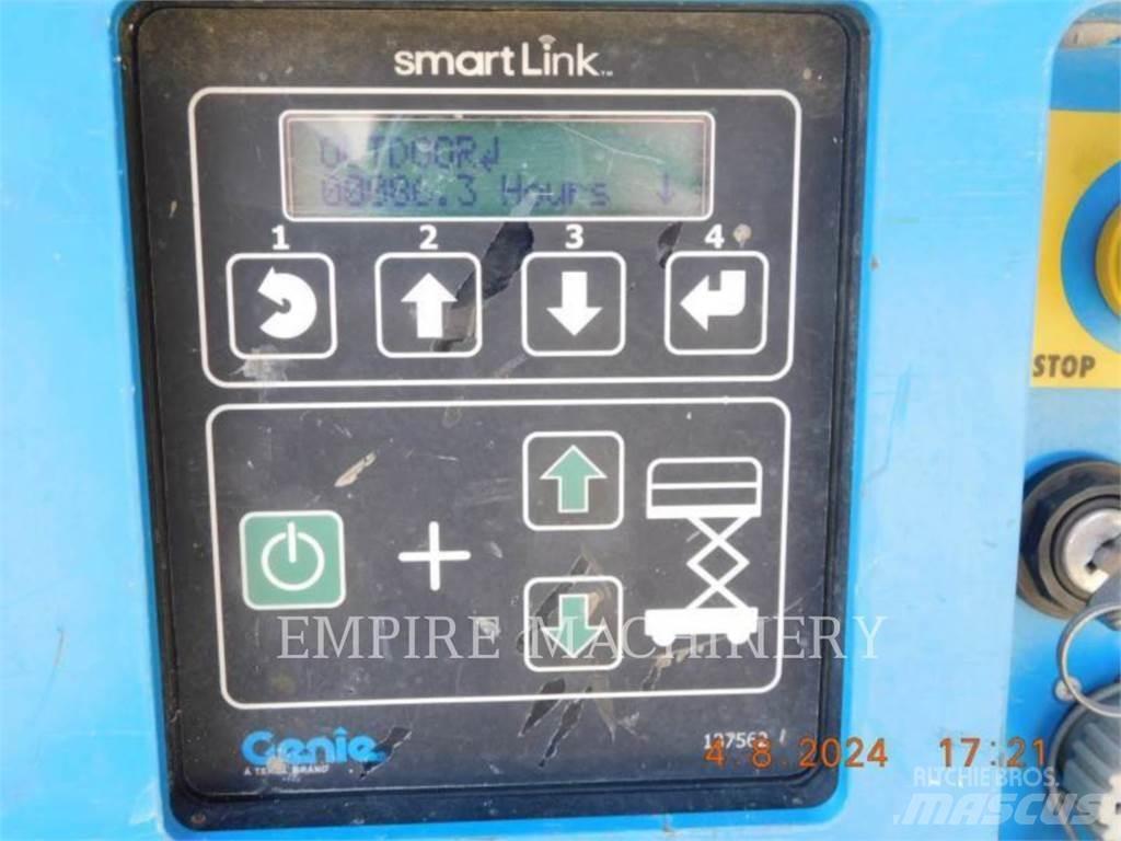 Genie GS1330 Iseliikuvad poomtõstukid